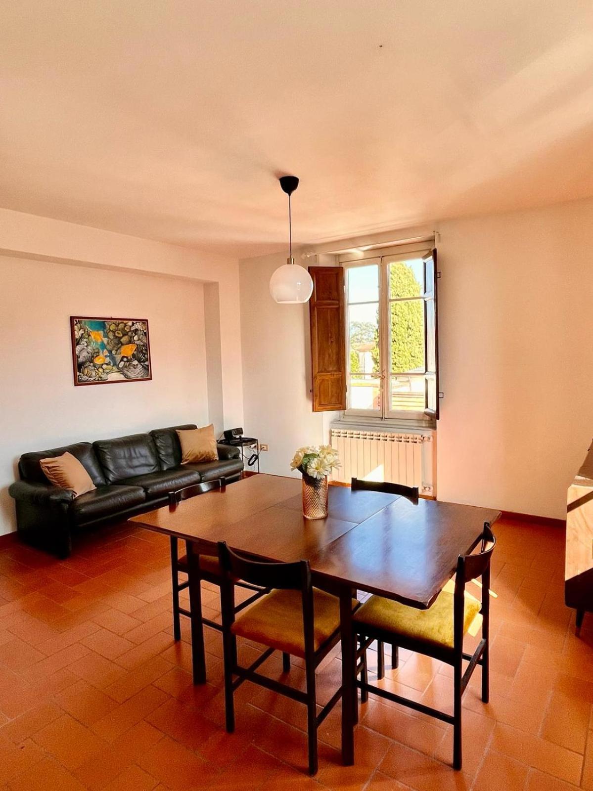 Charme Con Parcheggio Appartement Lucca Buitenkant foto