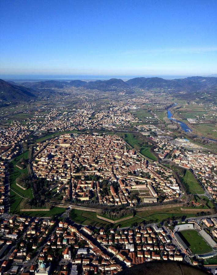 Charme Con Parcheggio Appartement Lucca Buitenkant foto